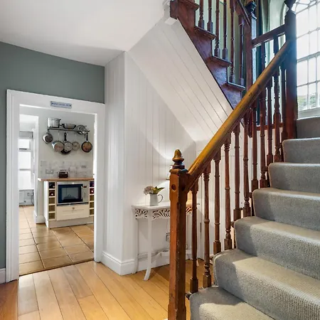 Hill House 펜션 클리프덴