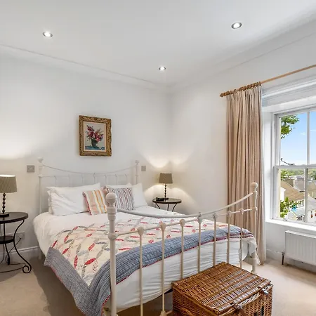 Hill House クリフデン